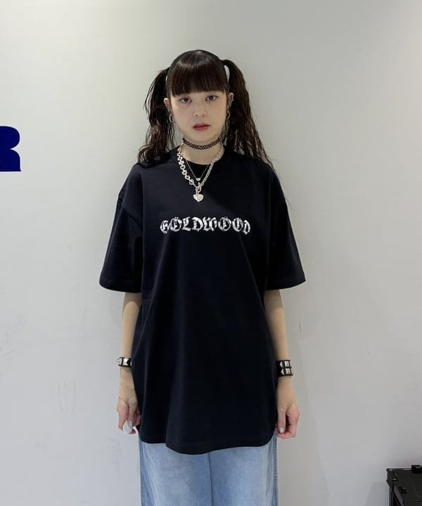 りかちょび/岸本梨佳さんの「BEAMS WOMEN｜【別注】Gramicci / 5ポケット ワイド デニム」を使ったコーディネート