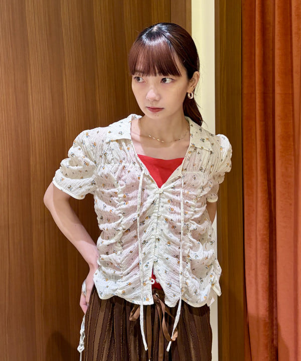むりょさんの「BEAMS WOMEN｜GIANNI CHIARINI / メタリック ALIFA レザーショルダーバッグ S」を使ったコーディネート