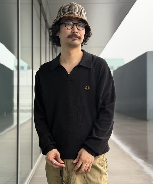 BAKU(東江 漠)さんの「カットオフ ベイカーパンツ 【リラックスフィット】」を使ったコーディネート