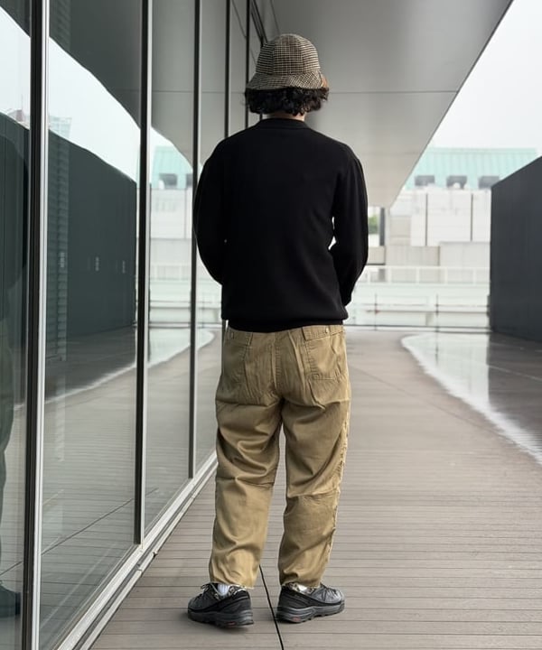BAKU(東江 漠)さんの「カットオフ ベイカーパンツ 【リラックスフィット】」を使ったコーディネート