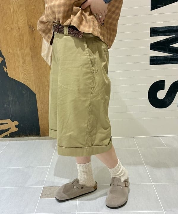 エノモト アミさんの「BEAMS WOMEN｜リネン チェック スモック シャツ ＜イージーケア＞」を使ったコーディネート