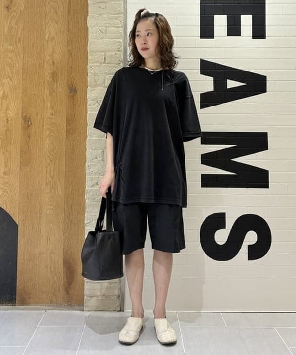 amaさんの「BEAMS WOMEN｜FARAH / Garment Dye Pin Tuck Wide Shorts」を使ったコーディネート