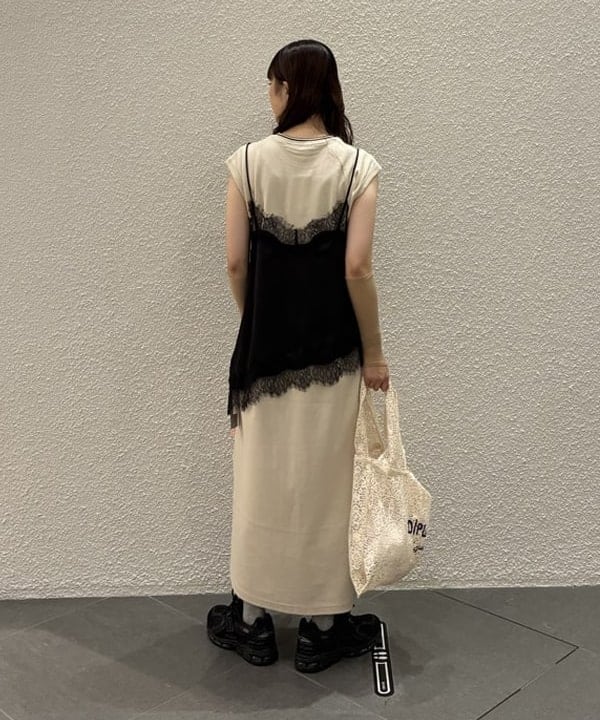 りかちょび/岸本梨佳さんの「BEAMS WOMEN｜【別注】FRED PERRY / ティップド ピケ ドレス」を使ったコーディネート