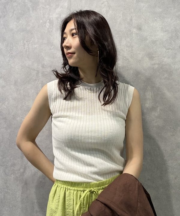 坂本 涼花さんの「BEAMS WOMEN｜レーヨンリネン ドロスト イージーパンツ」を使ったコーディネート