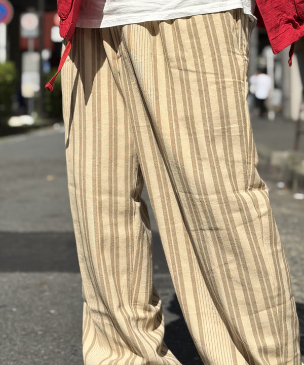 BAKU(東江 漠)さんの「2 Pleats Relax Trousers Indian Oxford Stripe」を使ったコーディネート