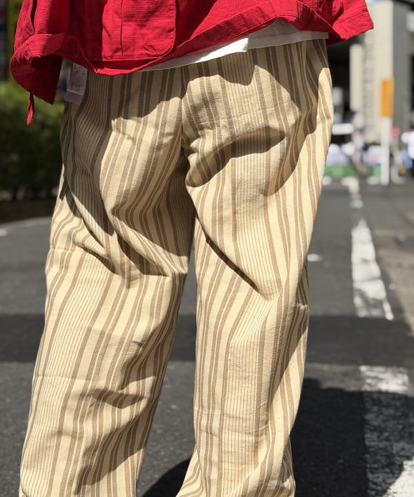 BAKU(東江 漠)さんの「2 Pleats Relax Trousers Indian Oxford Stripe」を使ったコーディネート