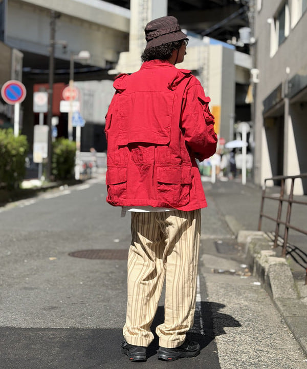 BAKU(東江 漠)さんの「2 Pleats Relax Trousers Indian Oxford Stripe」を使ったコーディネート