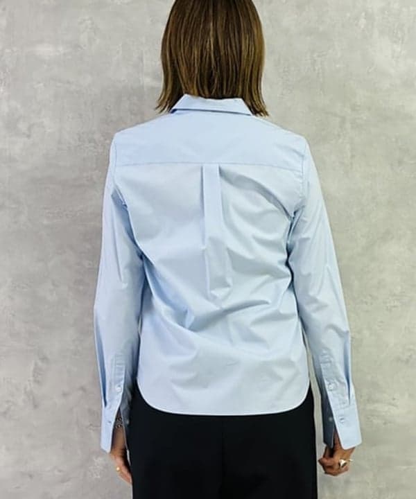 岩沢 珠代さんの「BEAMS WOMEN｜AK+1 / 刺繍 レギュラーカラーシャツ」を使ったコーディネート