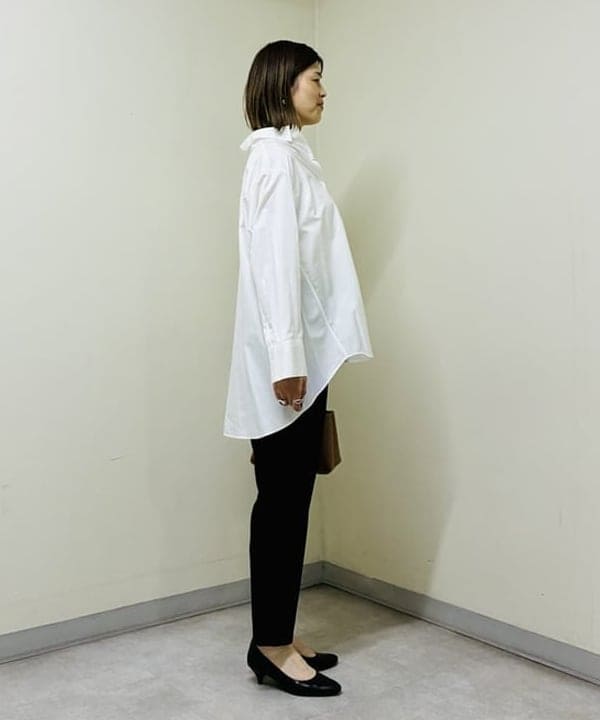 岩沢 珠代さんの「BEAMS WOMEN｜2WAY オーバーシャツ」を使ったコーディネート