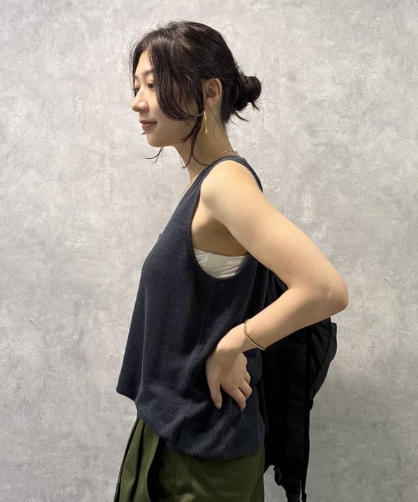 坂本 涼花さんの「BEAMS WOMEN｜2タック チノパンツ」を使ったコーディネート