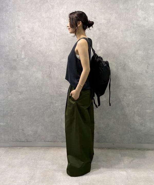 坂本 涼花さんの「BEAMS WOMEN｜2タック チノパンツ」を使ったコーディネート