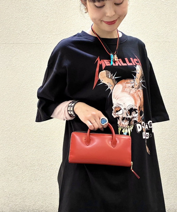 りかちょび/岸本梨佳さんの「BEAMS WOMEN｜METALLICA / PRINT T-shirt ②」を使ったコーディネート