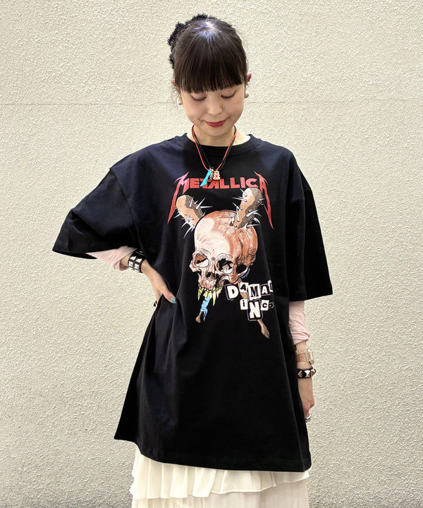 りかちょび/岸本梨佳さんの「BEAMS WOMEN｜METALLICA / PRINT T-shirt ②」を使ったコーディネート