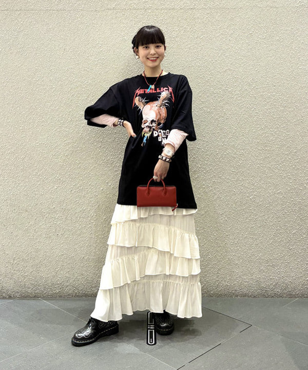 りかちょび/岸本梨佳さんの「BEAMS WOMEN｜METALLICA / PRINT T-shirt ②」を使ったコーディネート