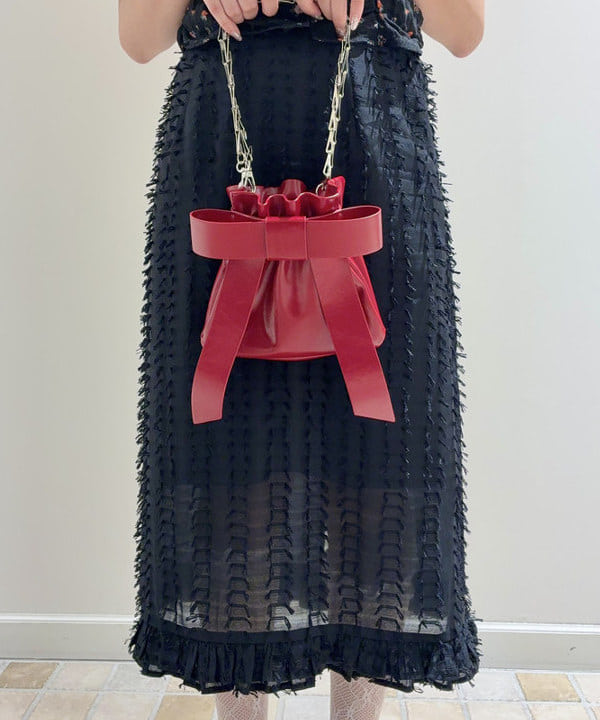 はっとりさんの「BEAMS WOMEN｜フラワー プリント シャーリング シャツ　　26SS  花柄 ショート丈 洗える イージーケア 夏 ブラウス」を使ったコーディネート
