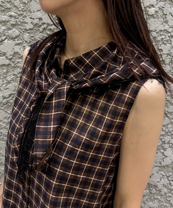ササキさんの「BEAMS WOMEN｜チェック バブーシュカ ノースリーブ シャツ」を使ったコーディネート