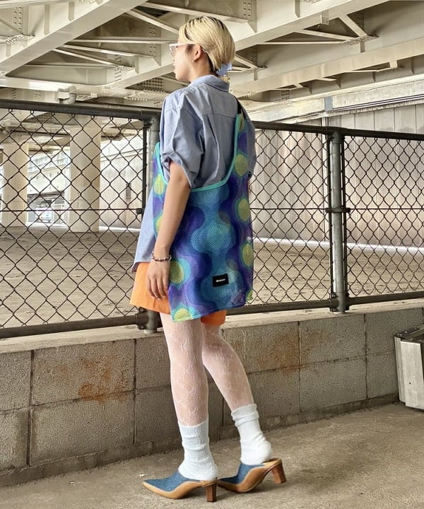 みやさかさんの「BEAMS WOMEN｜オックスフォード ボタンダウンシャツ 5分丈【ワイドフィット】」を使ったコーディネート