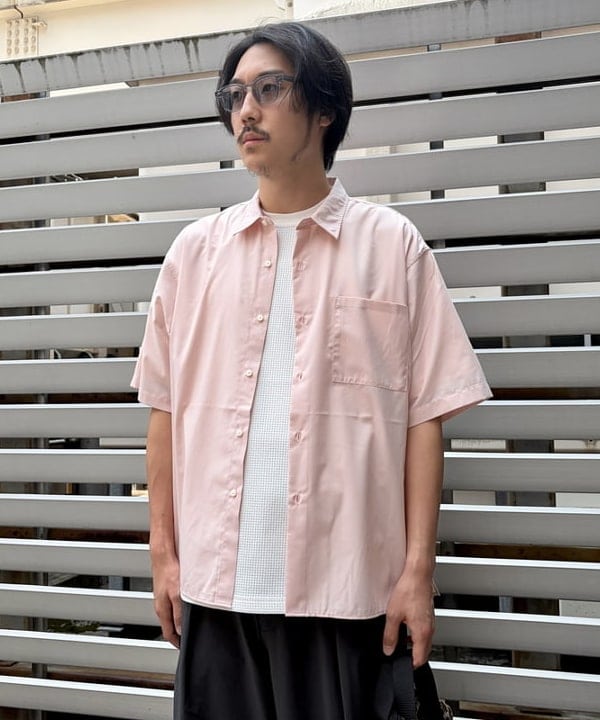 高遠 恒巳さんの「BEAMS WOMEN｜ソリッド TR ハーフスリーブ シャツ」を使ったコーディネート