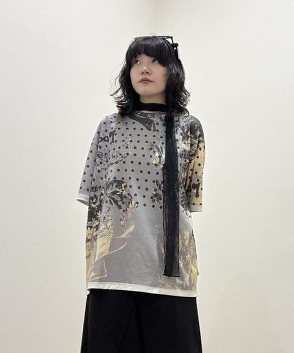 須賀さんの「BEAMS WOMEN｜レース フリル ボウタイ ノースリーブ ブラウス」を使ったコーディネート