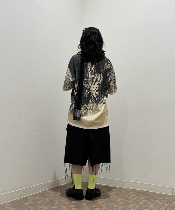 須賀さんの「BEAMS WOMEN｜レース フリル ボウタイ ノースリーブ ブラウス」を使ったコーディネート