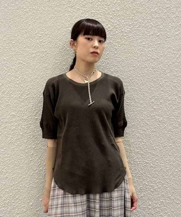 りかちょび/岸本梨佳さんの「BEAMS WOMEN｜ボーイ チェック ティアード」を使ったコーディネート