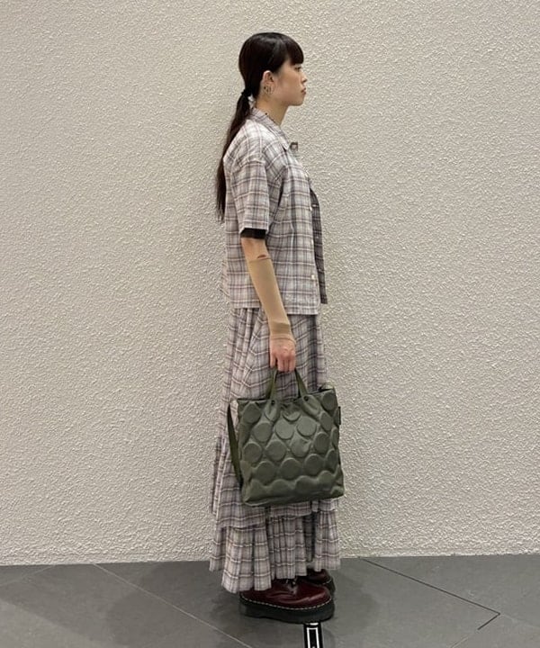 りかちょび/岸本梨佳さんの「BEAMS WOMEN｜ボーイ チェック ティアード」を使ったコーディネート