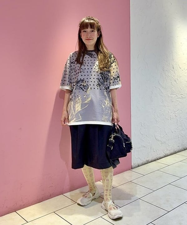 遠藤 かなたさんの「BEAMS WOMEN｜フェイクレザー バミューダ パンツ」を使ったコーディネート