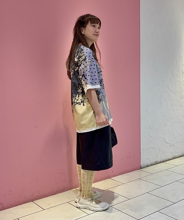 遠藤 かなたさんの「BEAMS WOMEN｜フェイクレザー バミューダ パンツ」を使ったコーディネート