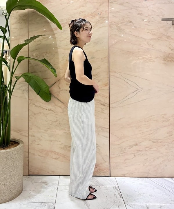 AONO SHIKAMAさんの「BEAMS WOMEN｜チェック ストライプ ヘムコード パンツ」を使ったコーディネート
