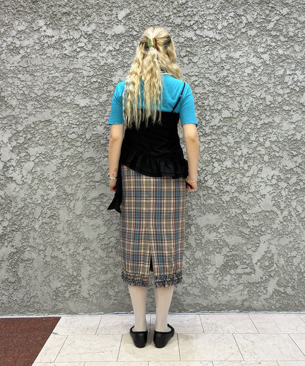 マツモト アカネさんの「BEAMS WOMEN｜裾 フレアー キャミソール / 26SS フリルキャミ レイヤードスタイル 洗える トレンド キャミコーデ」を使ったコーディネート