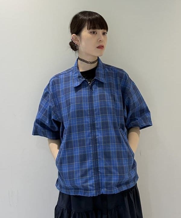 りかちょび/岸本梨佳さんの「BEAMS WOMEN｜BEAMS｜Check Zip Up Shirt｜メンズ ジップアップシャツ ブルゾン｜ワークテイスト｜シワになりにくい 速乾」を使ったコーディネート