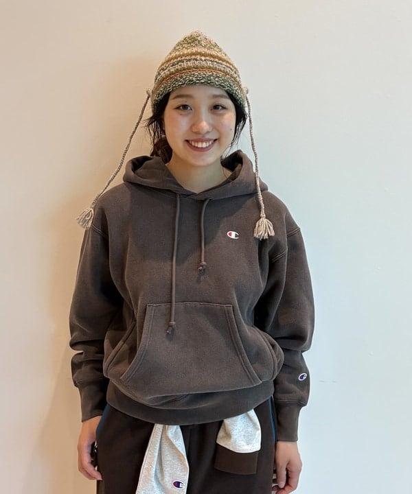 アベアミさんの「BEAMS WOMEN｜【別注】Champion / BOYロゴ リンガーTシャツ」を使ったコーディネート