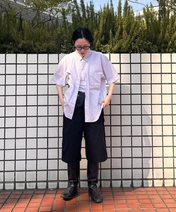 なるみさんの「ストライプ シャツ【リラックスフィット】」を使ったコーディネート