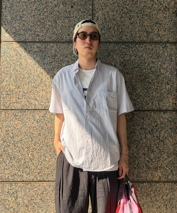 深澤 琥太郎さんの「BEAMS WOMEN｜ストライプ シャツ【リラックスフィット】」を使ったコーディネート