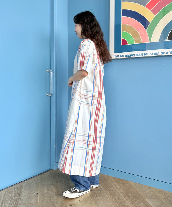 おのすさんの「BEAMS WOMEN｜ボーイ ビッグ タータン ワンピース」を使ったコーディネート