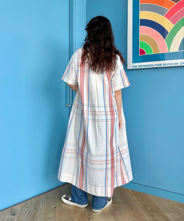 おのすさんの「BEAMS WOMEN｜ボーイ ビッグ タータン ワンピース」を使ったコーディネート