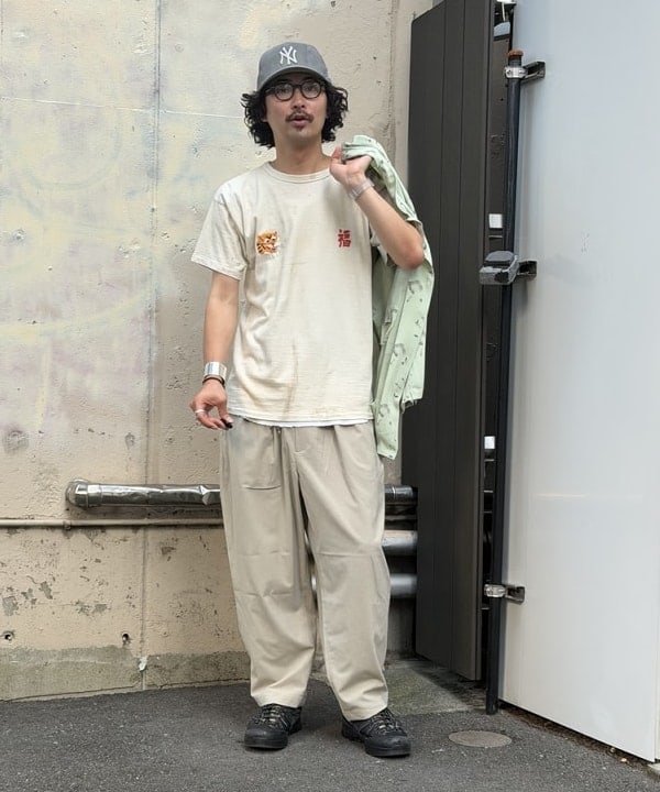 BAKU(東江 漠)さんの「ドライ 2プリーツ イージーパンツ」を使ったコーディネート