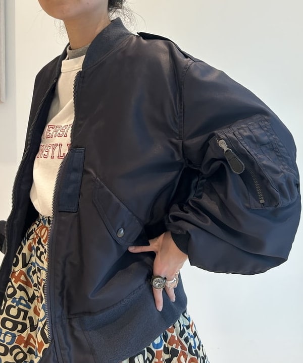 清水 彩乃さんの「BEAMS WOMEN｜【別注】GOOD ROCK SPEED / カレッジ ラグラン Tシャツ」を使ったコーディネート