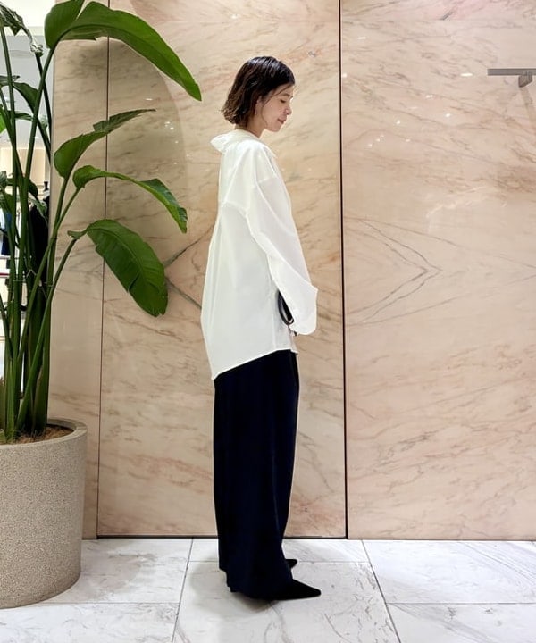 AONO SHIKAMAさんの「BEAMS WOMEN｜ピンストライプ ワイド イージー パンツ」を使ったコーディネート
