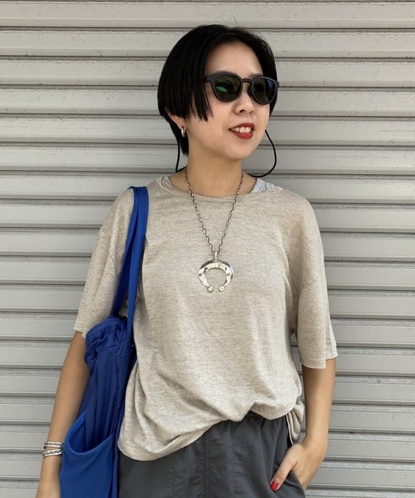 ミナミマリコさんの「BEAMS WOMEN｜ベルギー リネン ショートスリーブ＜イージーケア＞」を使ったコーディネート
