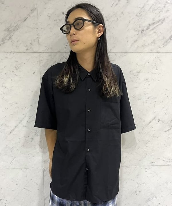 菊田 悠さんの「BEAMS WOMEN｜ソリッド TR ハーフスリーブ シャツ」を使ったコーディネート