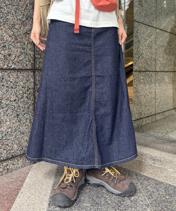 ばるたんさんの「BEAMS WOMEN｜【別注】WAREHOUSE & CO. / Lot 4601 Print Tshirt #1」を使ったコーディネート