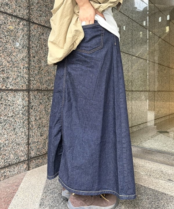 ばるたんさんの「BEAMS WOMEN｜【別注】WAREHOUSE & CO. / Lot 4601 Print Tshirt #1」を使ったコーディネート
