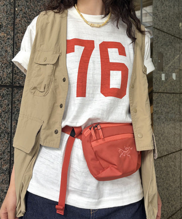 ばるたんさんの「BEAMS WOMEN｜【別注】WAREHOUSE & CO. / Lot 4601 Print Tshirt #1」を使ったコーディネート