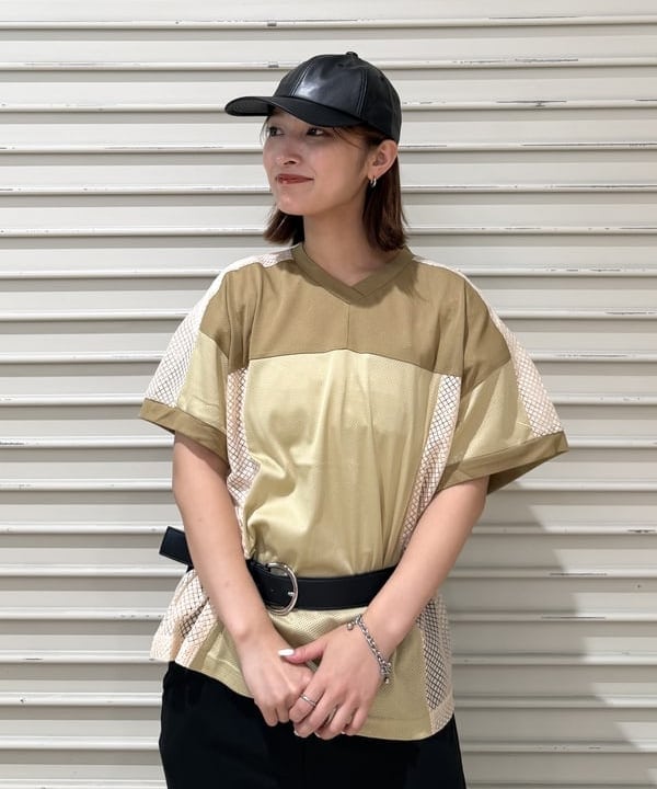 松本 佳菜子さんの「BEAMS WOMEN｜メッシュ キリカエ ビッグ Tシャツ」を使ったコーディネート