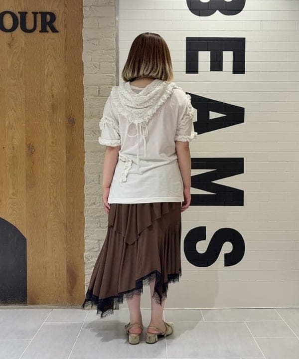 大石彩可さんの「BEAMS WOMEN｜ランダム レースヘム スカート」を使ったコーディネート