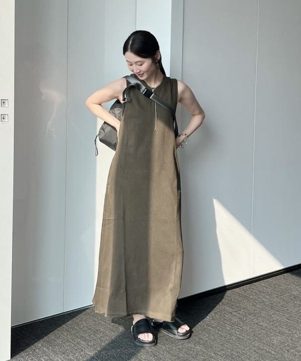 隈元 楓さんの「BEAMS WOMEN｜ピグメント ダイ ワンピース」を使ったコーディネート