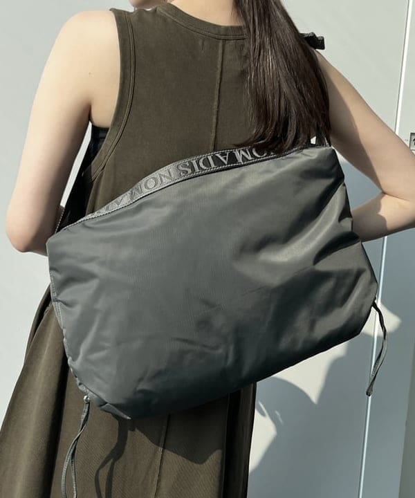 隈元 楓さんの「BEAMS WOMEN｜ピグメント ダイ ワンピース」を使ったコーディネート