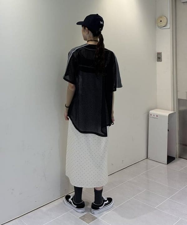 りかちょび/岸本梨佳さんの「BEAMS WOMEN｜サテン ドット キャミワンピース」を使ったコーディネート