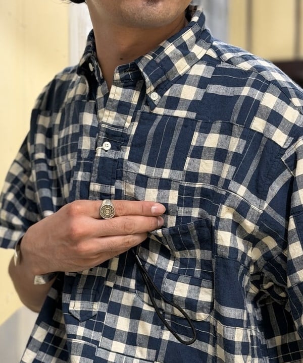 BAKU(東江 漠)さんの「BEAMS WOMEN｜B.D. Pullover Classic-fit Patchwork Madras Blue」を使ったコーディネート